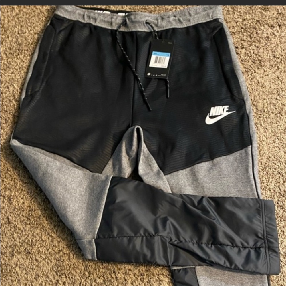 NIKE SLIM FIT JOGGERS